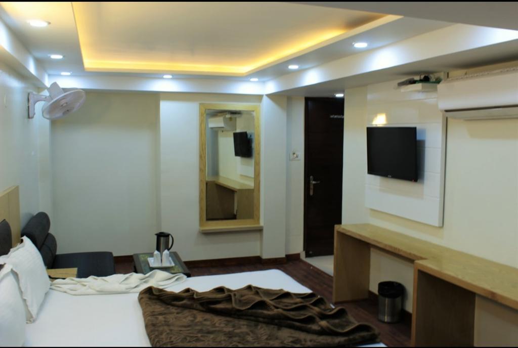Hotel Le Mem Delhi  Exterior photo