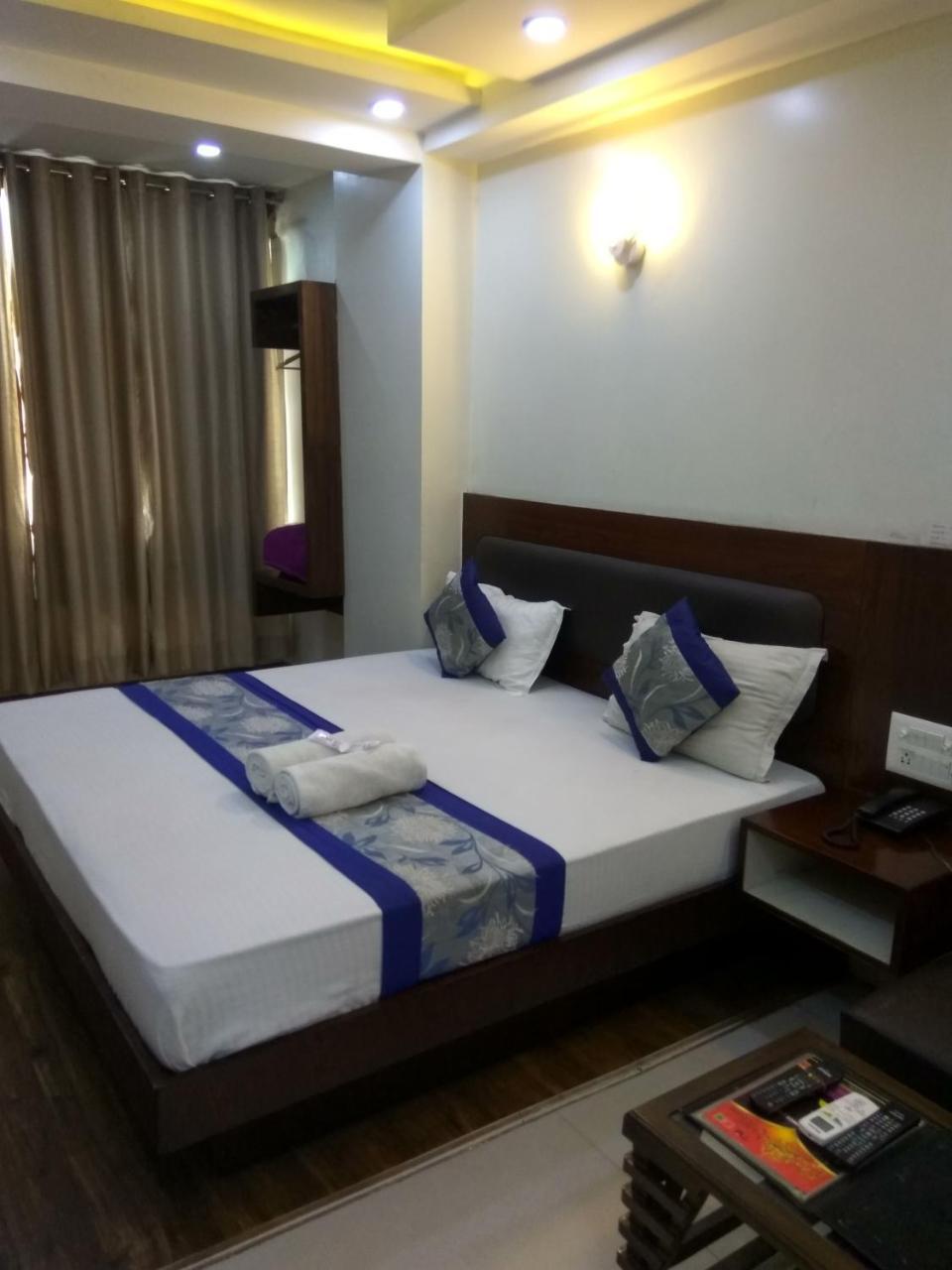 Hotel Le Mem Delhi  Exterior photo