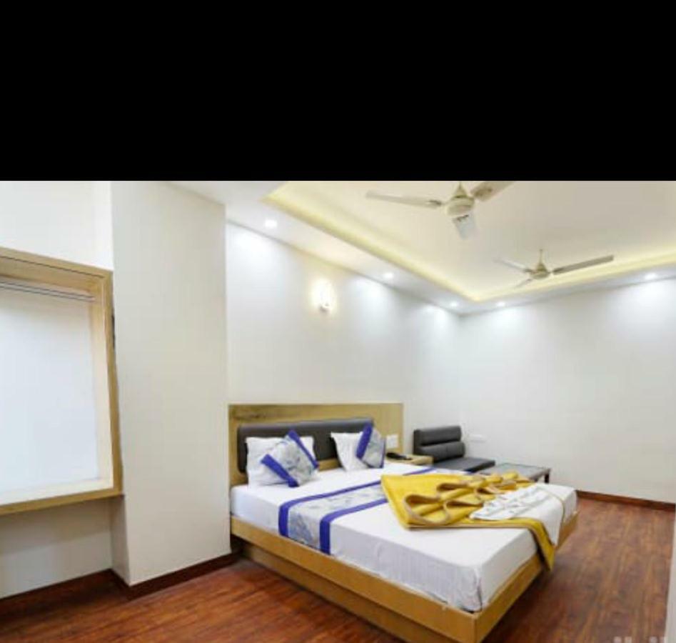 Hotel Le Mem Delhi  Exterior photo