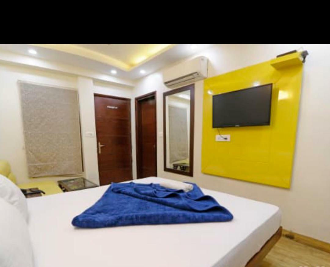 Hotel Le Mem Delhi  Exterior photo