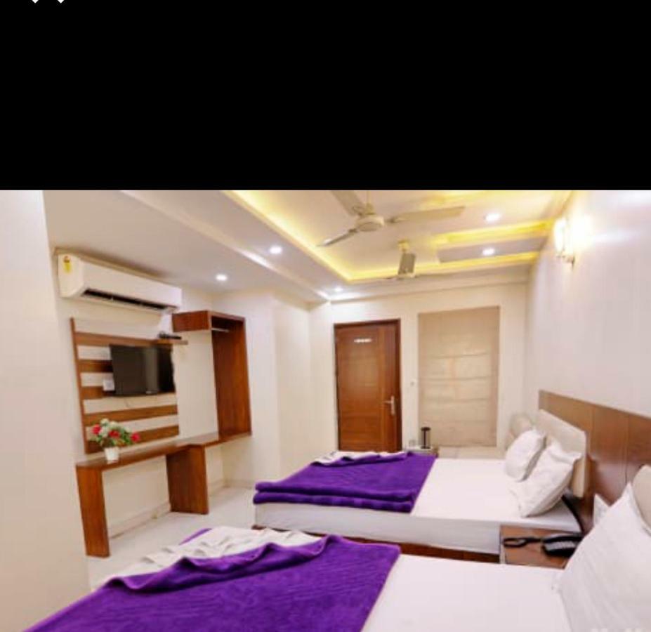 Hotel Le Mem Delhi  Exterior photo
